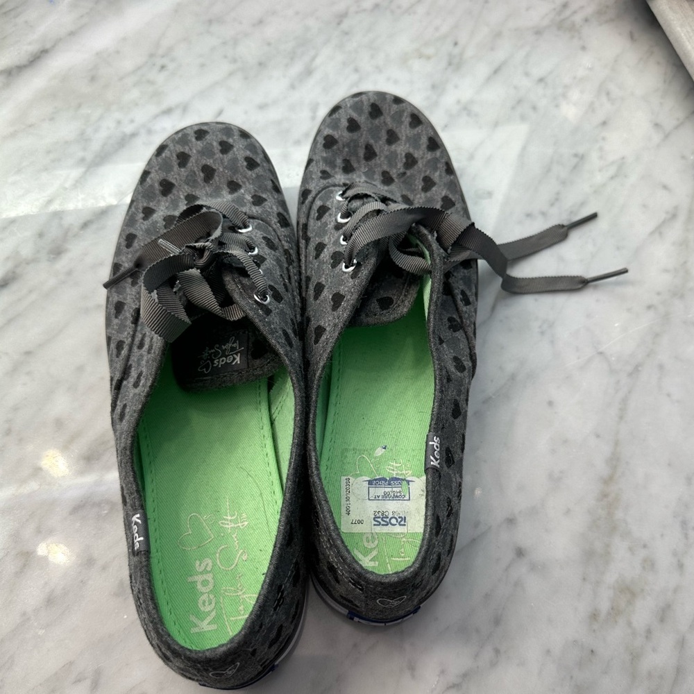 Rare Taylor Swift Heart Keds